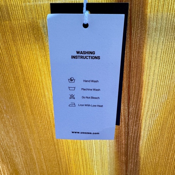 Elegant Gold Long Sleeve Jumpsuit-NWT-Size M - Picture 5 of 9